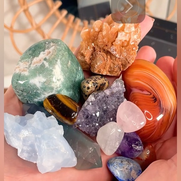 💎Meet your Posher, Nicki from MainEsHoliEsquisiteS @the 🔆Happy〽️Treasures🔆 Store - Picture 8 of 15